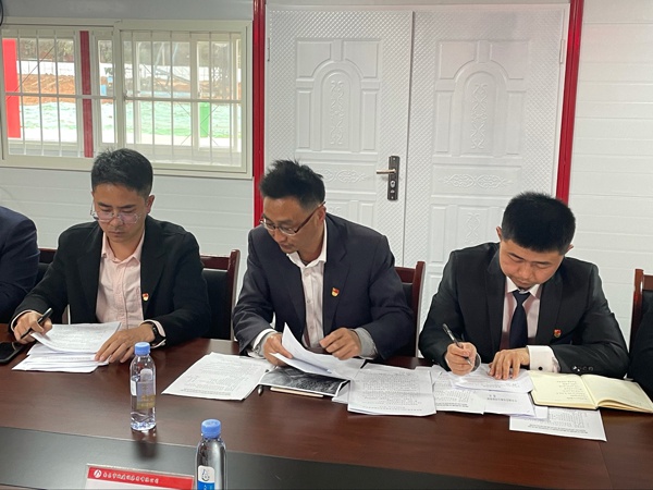 1614560557643276.jpg 南昌市政建設集團項目黨支部2020年組織生活會民主評議黨員大會6004.jpg