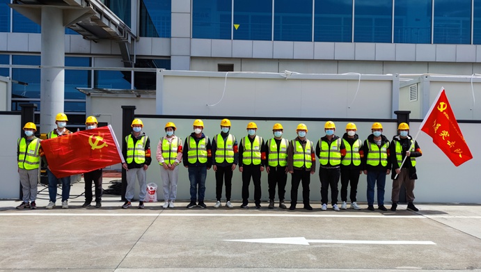 南昌市政建設(shè)集團昌北機場旅檢項目團隊6912.jpg