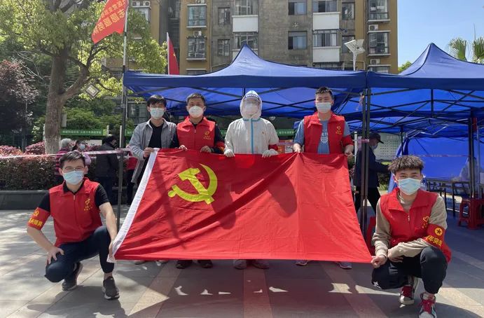 1649900460255311.jpg 市政建設(shè)再出發(fā) 助力社區(qū)核酸檢測6910.jpg