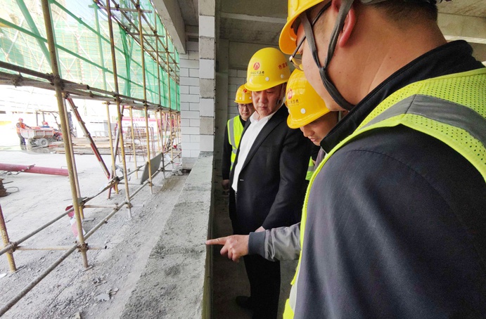 徐旭前往市政公用城三期項(xiàng)目、市政綠色建材科技產(chǎn)業(yè)園項(xiàng)目調(diào)研