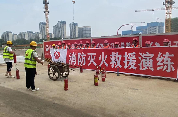 南昌市政建設集團各項目組織開展形式多樣的安全生產(chǎn)應急演練 南昌市政建設集團各項目組織開展形式多樣的安全生產(chǎn)應急演練