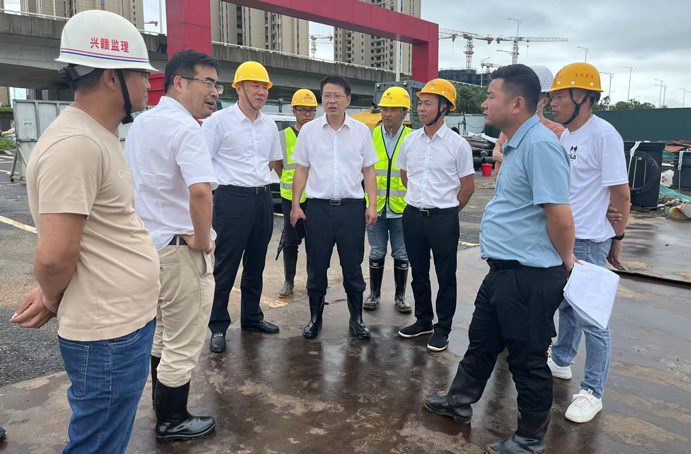 市政公用集團(tuán)黨委委員、督查督辦室部長劉順保到杭州路項(xiàng)目調(diào)研