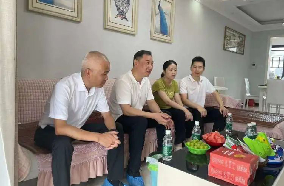 南昌市政建設集團開展廉政家訪 南昌市政建設集團開展廉政家訪