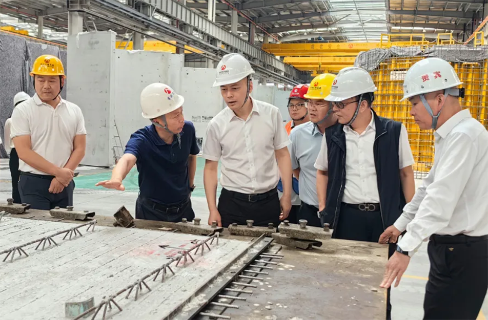 葛威敏到綠色產(chǎn)業(yè)園、新建區(qū)人民醫(yī)院二部項(xiàng)目調(diào)研