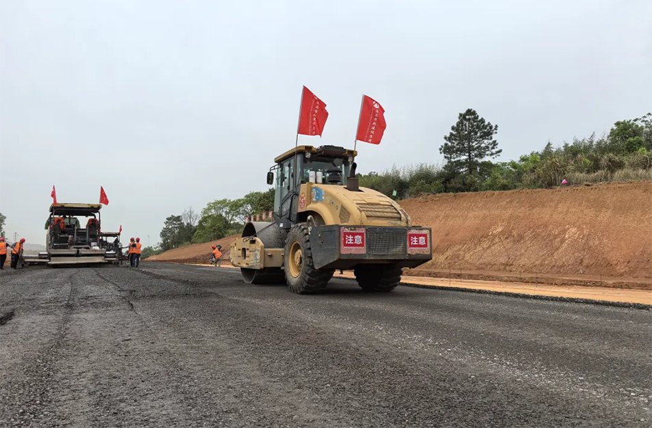 南昌云翔大道級配碎石施工啟動 | 安全質量雙控推進路面結構新階段